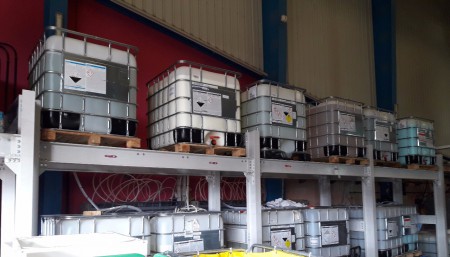 Estantería de PRFV para almacenamiento de PRODUCTOS QUÍMICOS